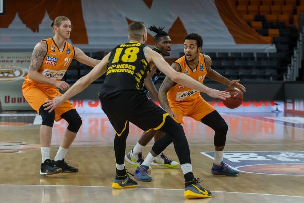 确保年轻球 确保年轻球