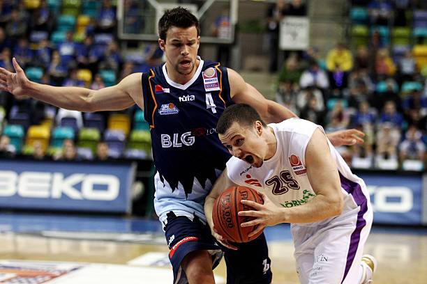 职业化与高 职业化与高