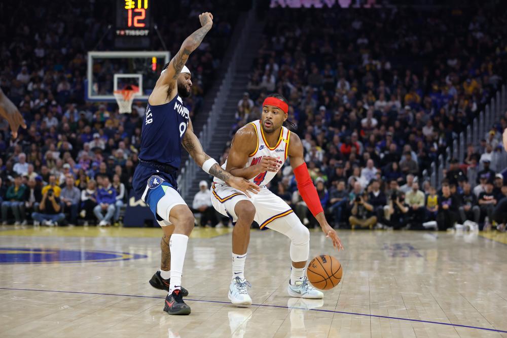 更显现出篮 更显现出篮