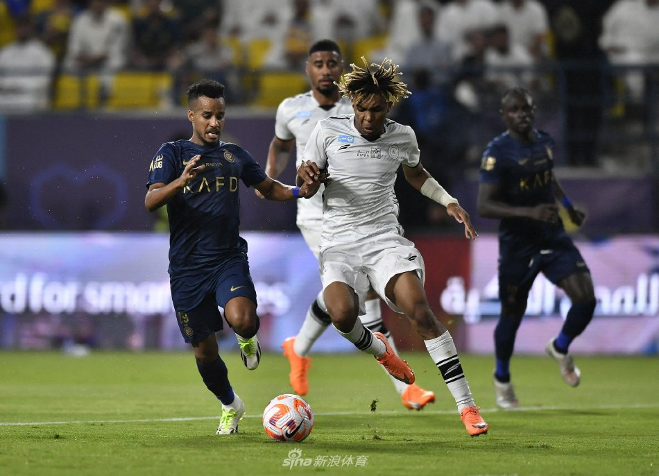 拉菲尼亚与 拉菲尼亚与